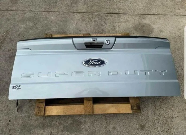 2023-2024 Ford F-250/F-350 OEM Tailgate with Camera and Step for Sale