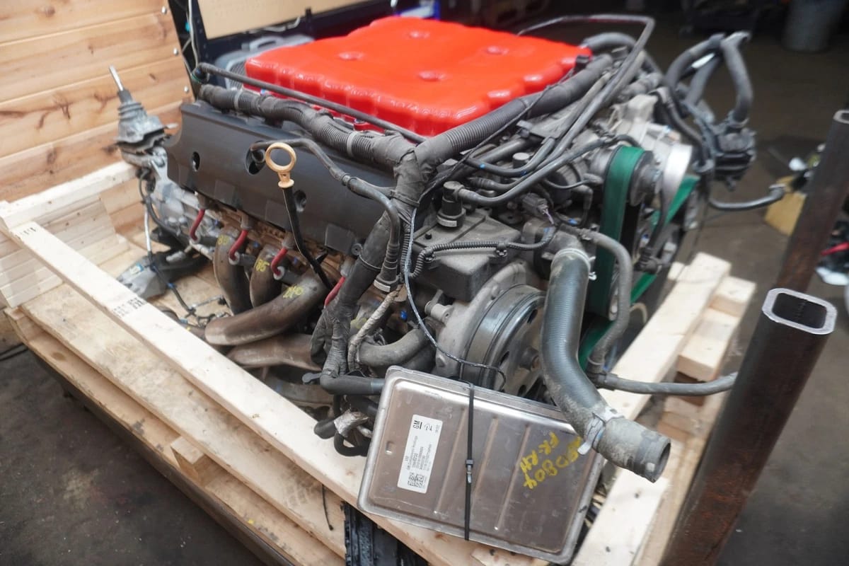 Lt4 6.2l Supercharged Engine & Manual Transmission Dropout - Image 5