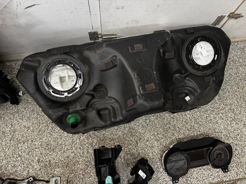 Mustang 5.0 Coyote Gen 3 Engine Drivetrain 10R80 Automatic Auto 34k Miles - Image 19